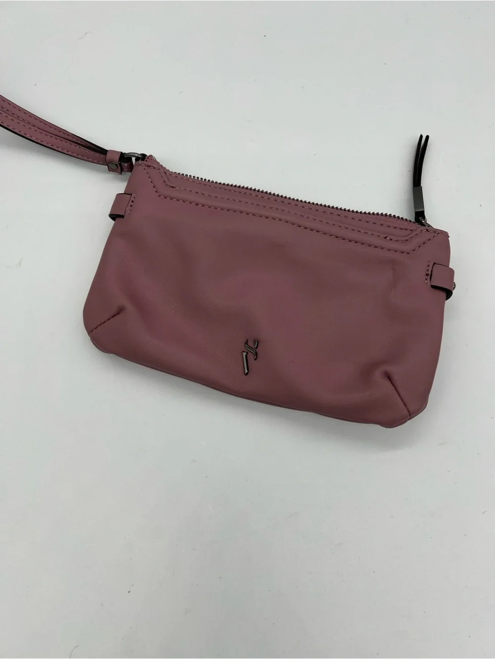 Simply Vera Wang Wristlet Clutch in Dusty Rose